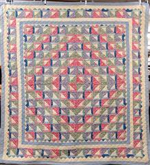 VTG QUEEN SIZE COTTON HANDMADE AND MACHINE CRAFTED MULTICOLORED PATCHWORK QUILT